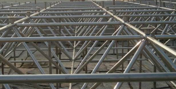 运城盘点螺栓球网架构件施工前的3方面考试事件