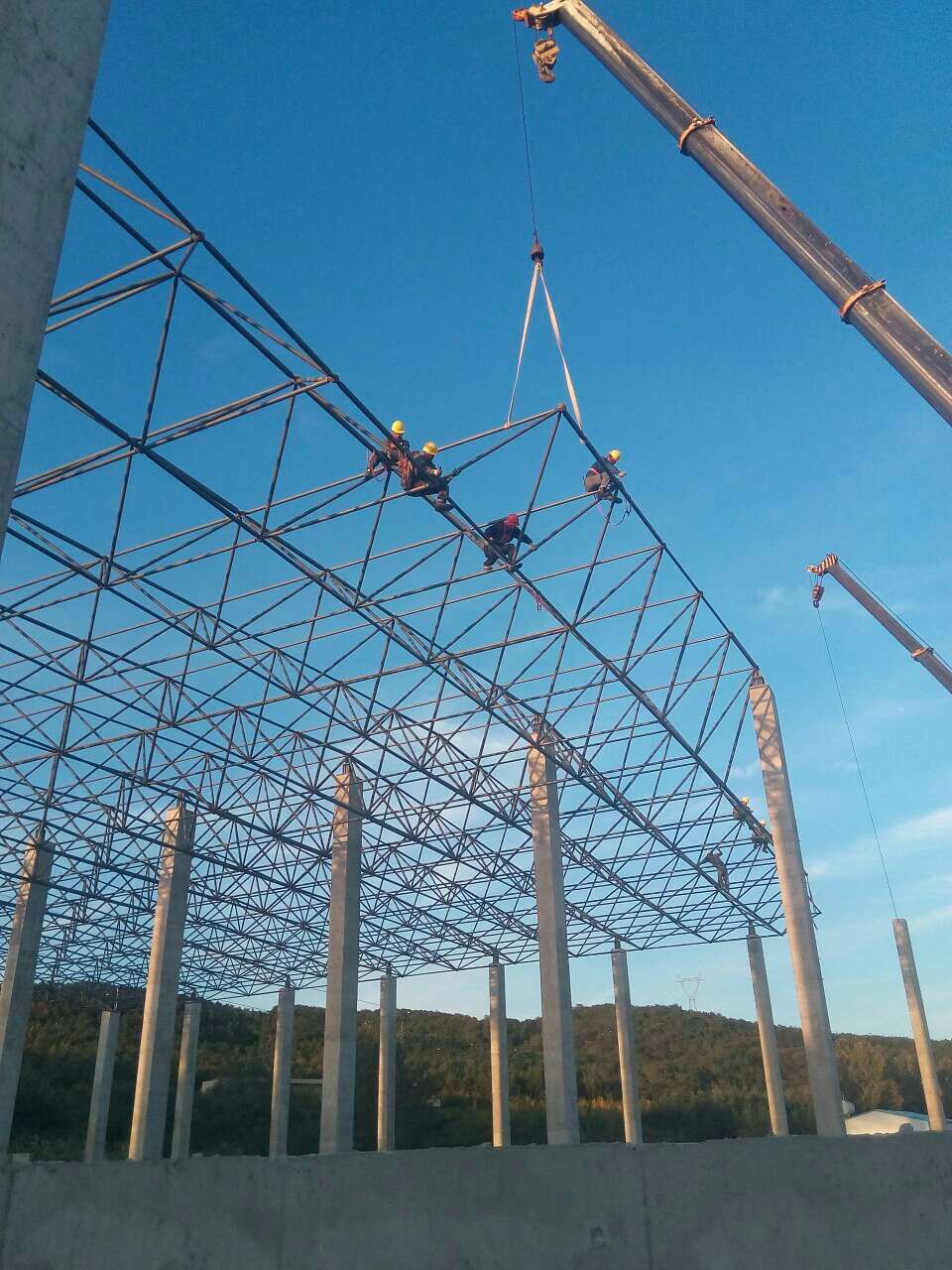 晋江汪清物流园网架
